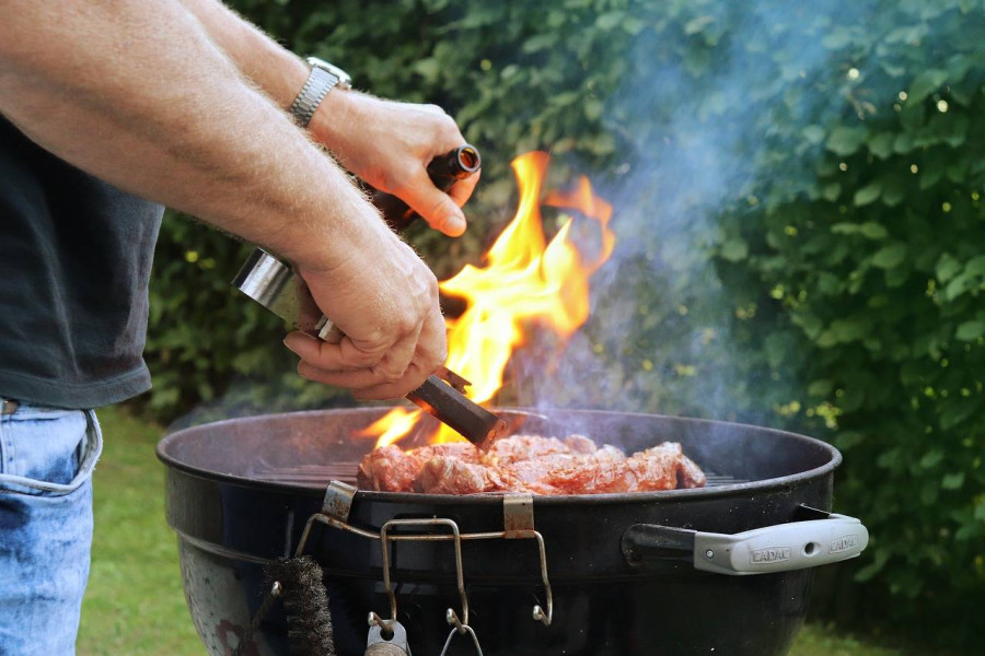 Jak wybrać patelnię grillową do codziennego użytku?
